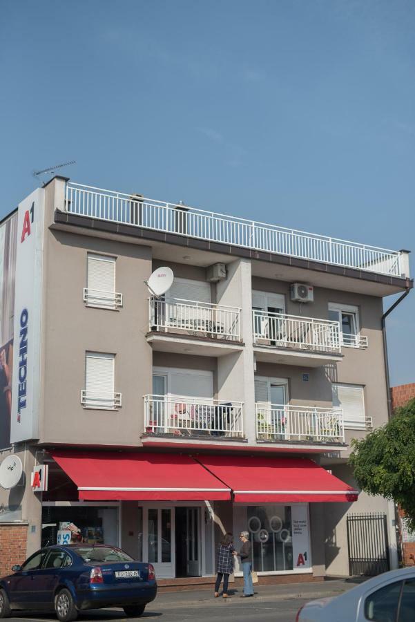 Apartman "Joka" Ðakovo Екстериор снимка